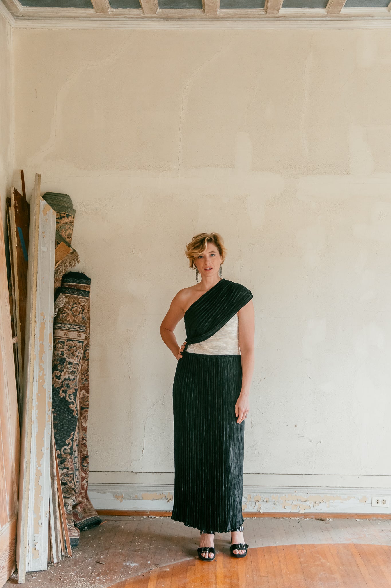 Mary McFadden One-Shoulder Column Gown