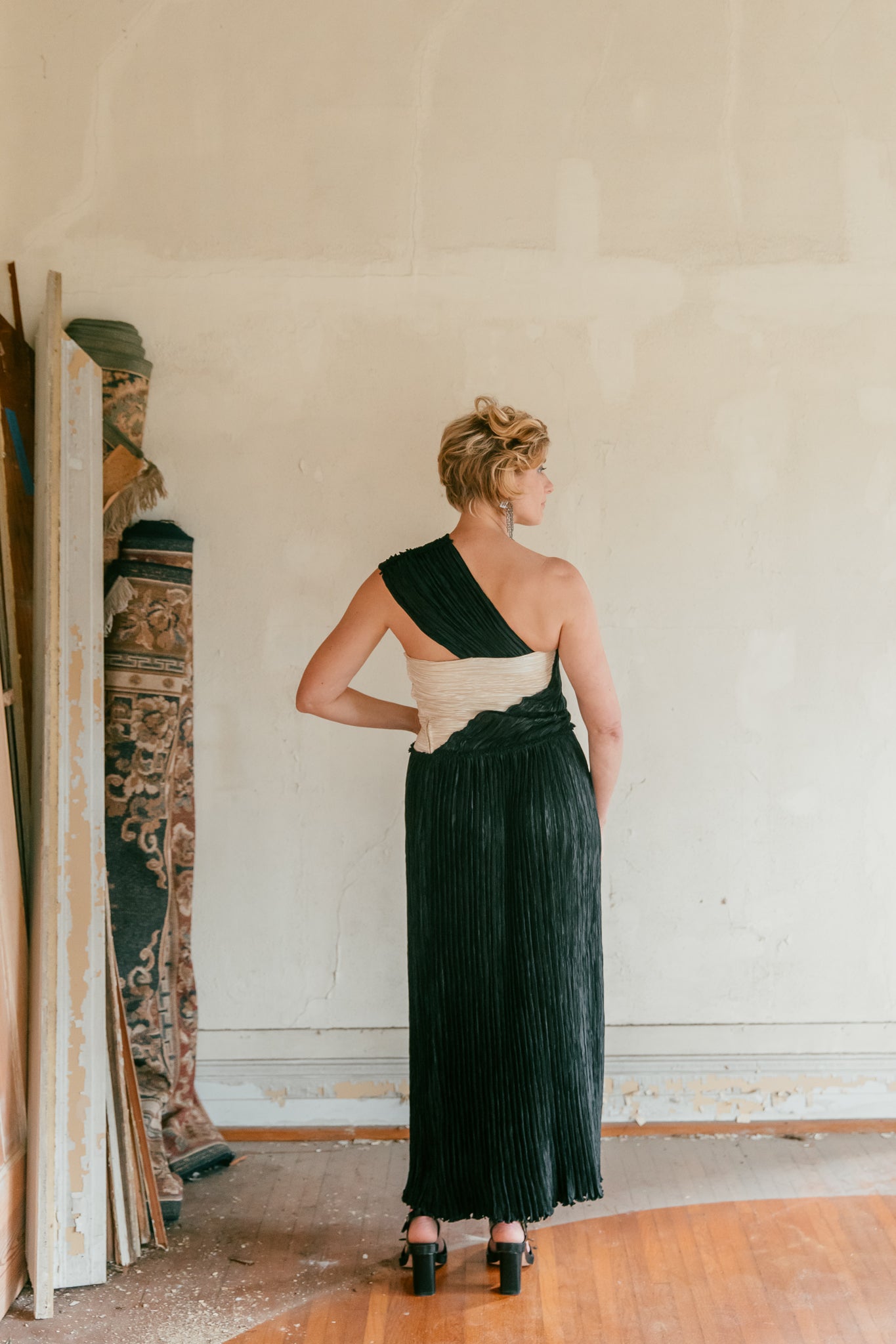 Mary McFadden One-Shoulder Column Gown