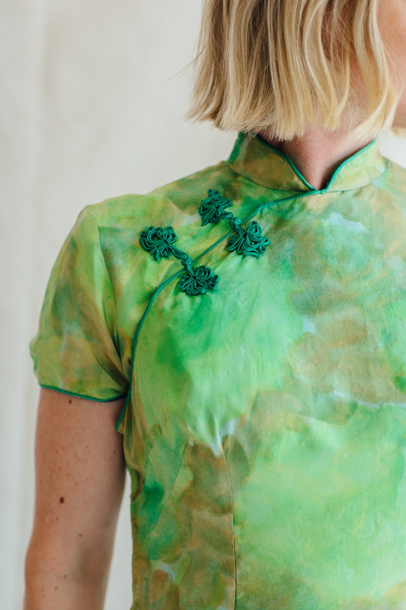 Green Abstract Cheongsam-Style Silk Dress