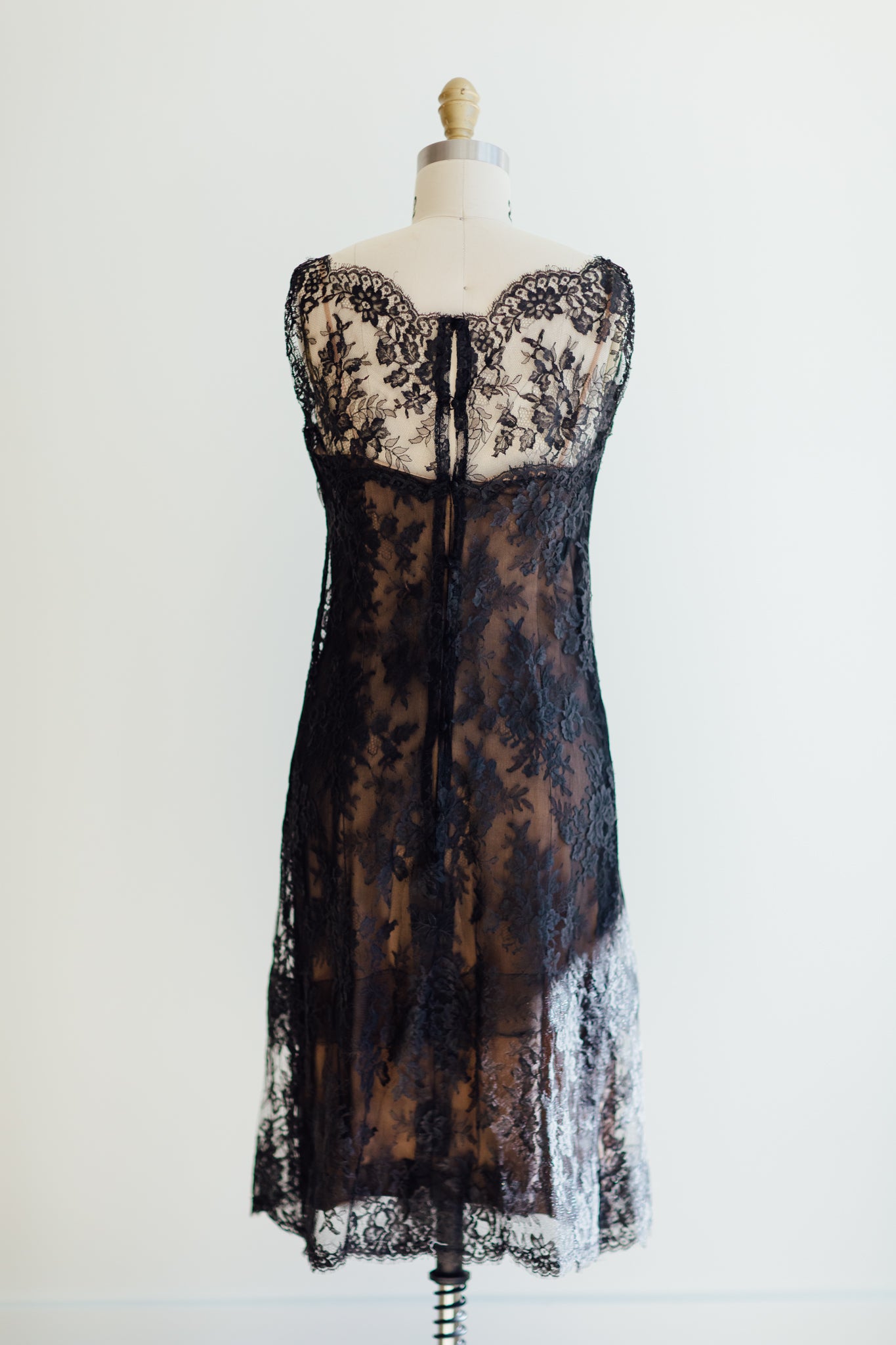 Lotte Black Lace Dress