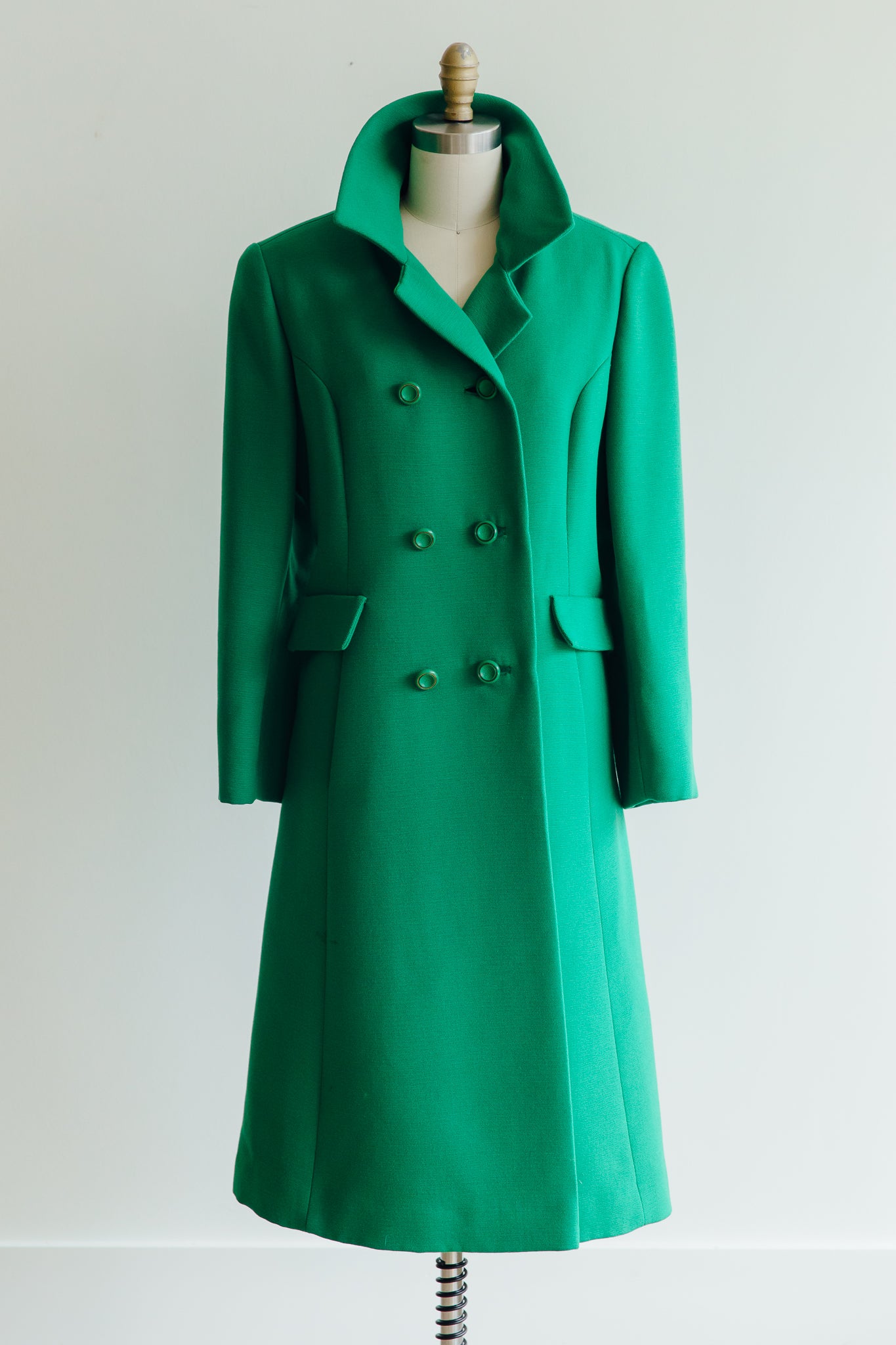 Kessler's Portrait Room Fashion Green Coat