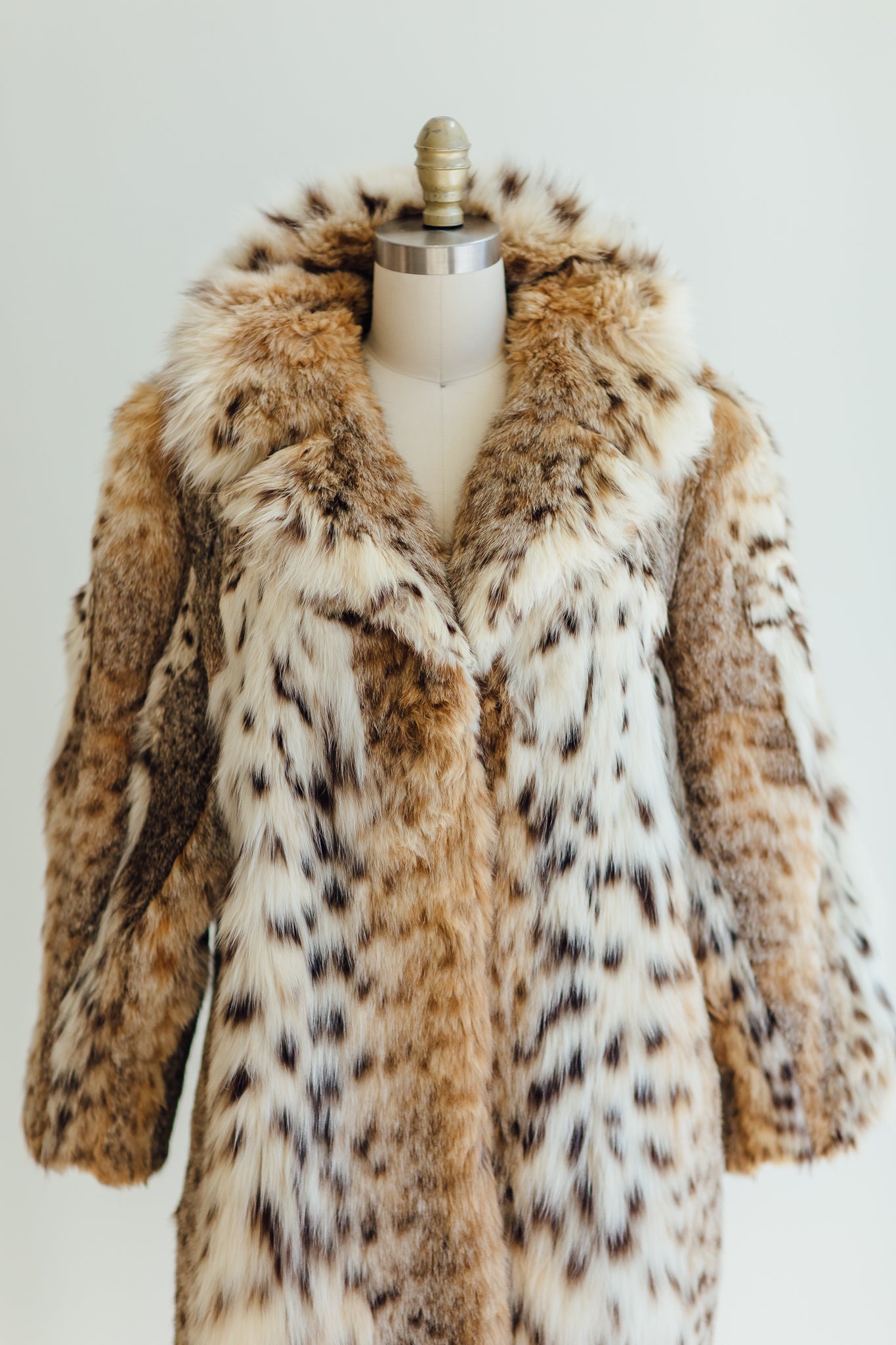 Veloquin Full-Length Lynx Coat